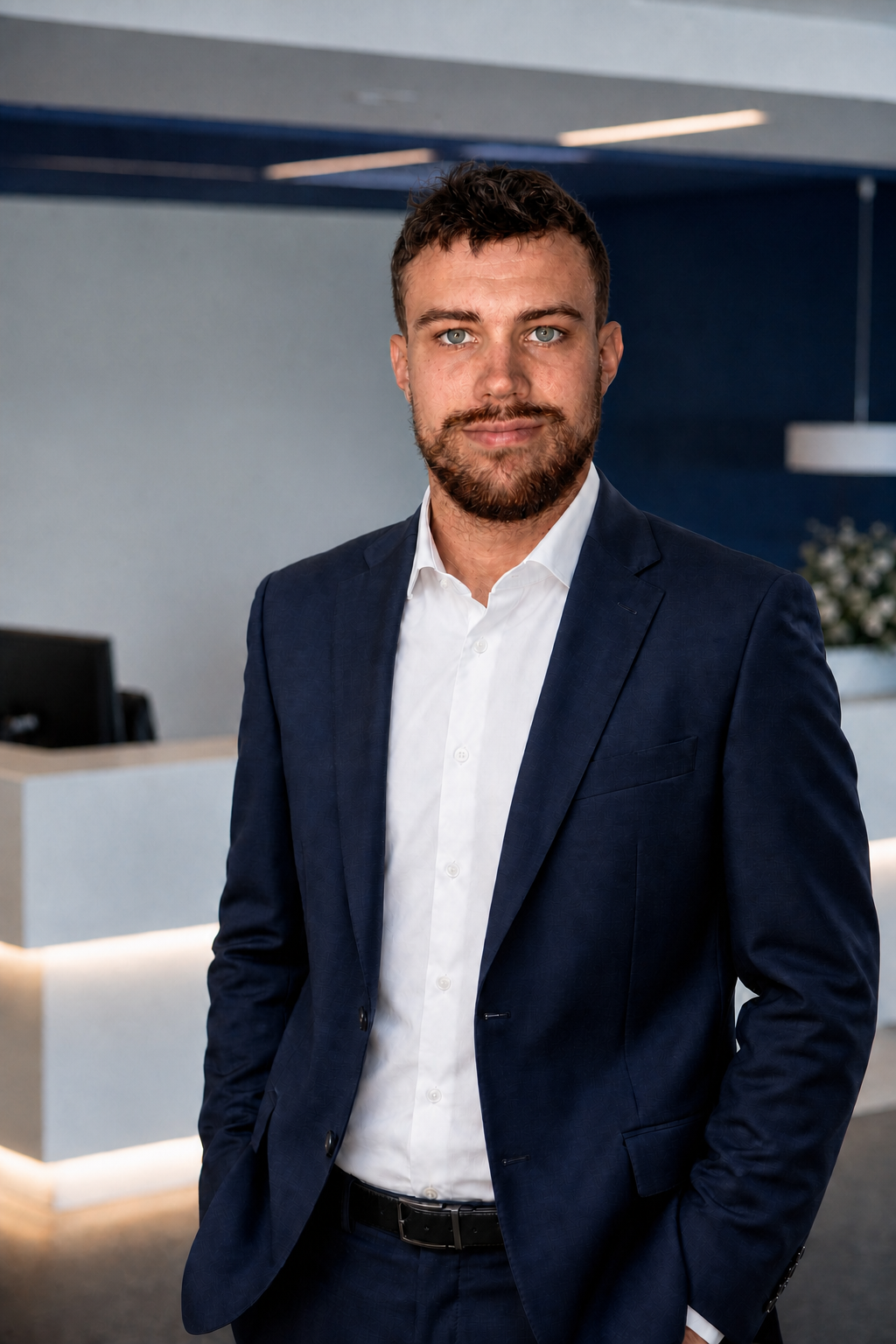 Martin Špecián, MSc, LL.M., v tmavém obleku